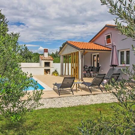 Natascha In Pamici - Haus Fuer 6 Personen Villa Žminj Buitenkant foto