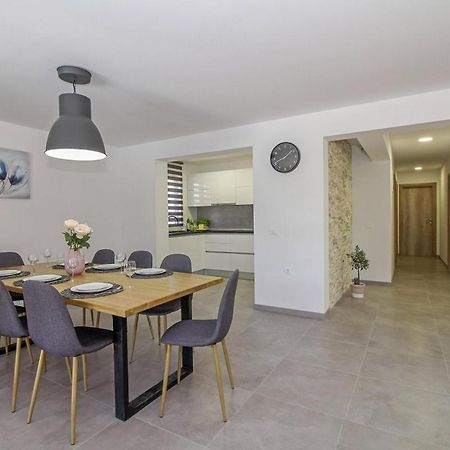 Natascha In Pamici - Haus Fuer 6 Personen Villa Žminj Buitenkant foto